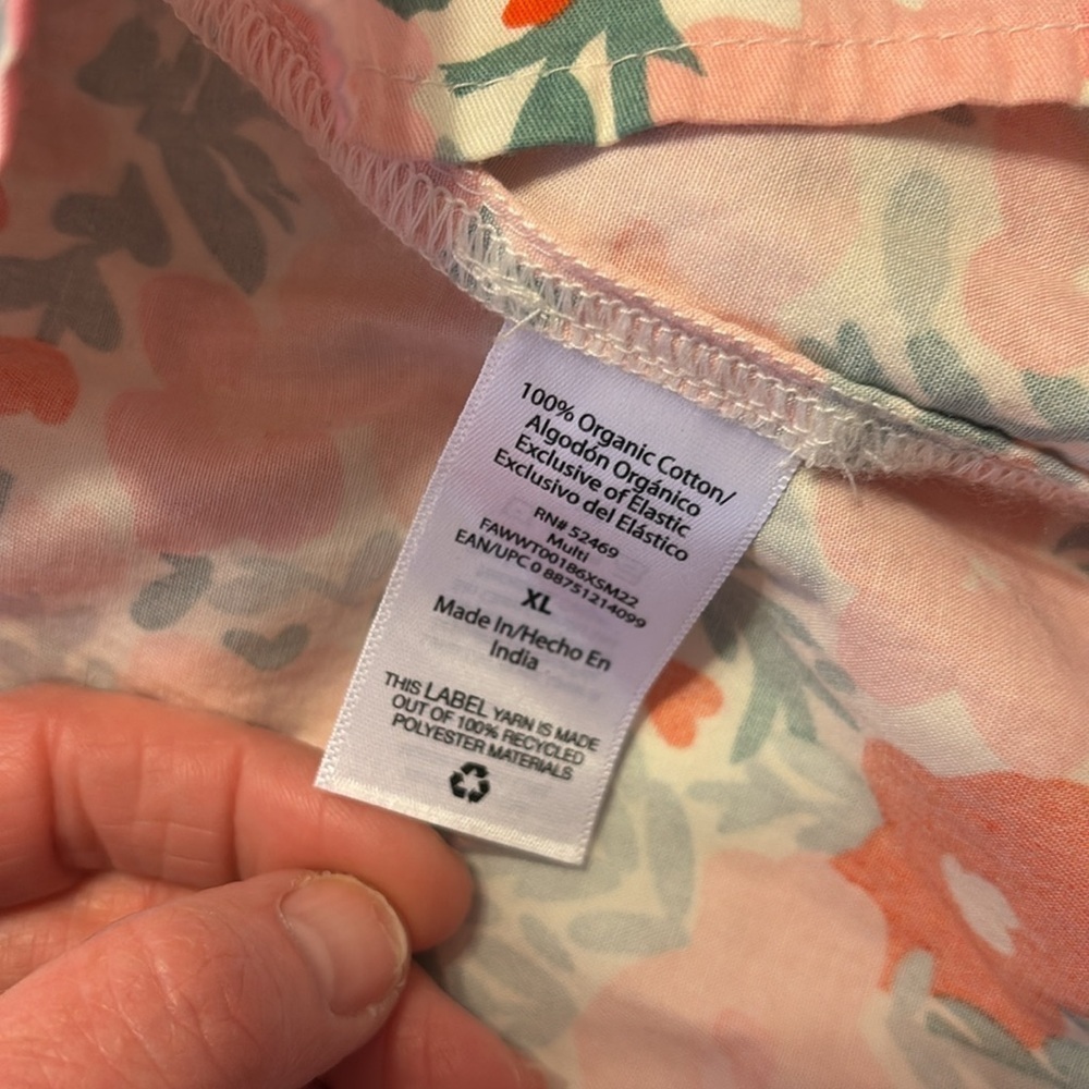 Free Assembly now front tank top.  Floral design.  Size XL - Picture 6 of 6